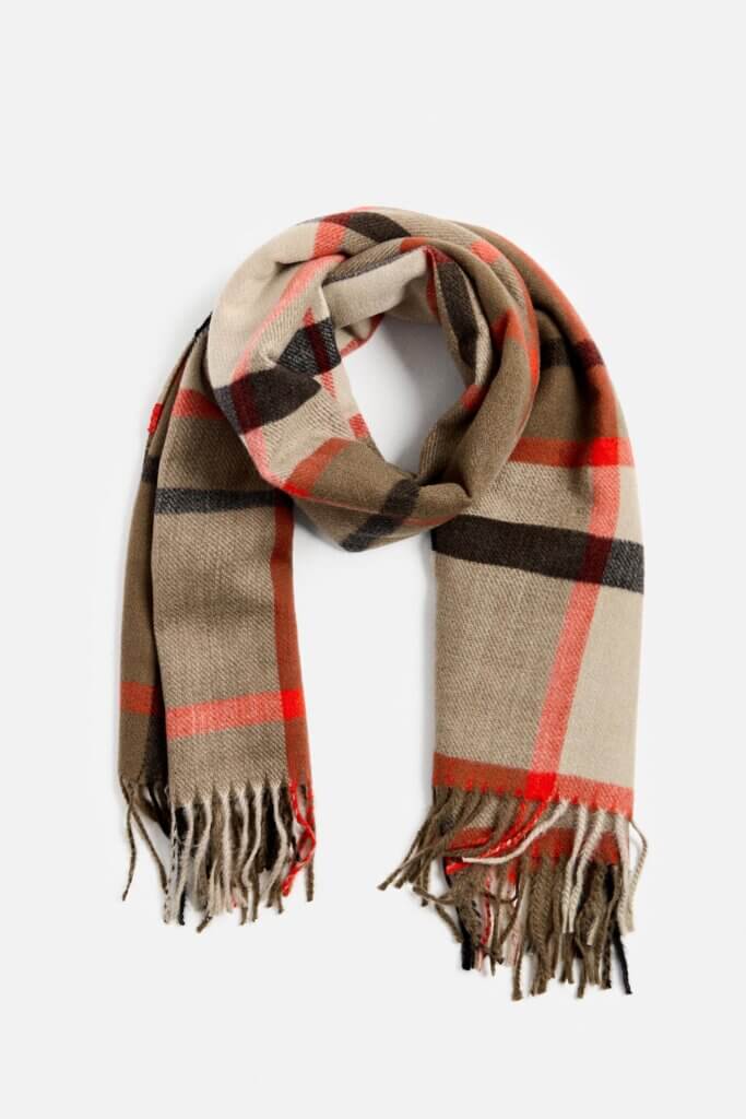 Image from Zara website for the cashmere-free scarves article